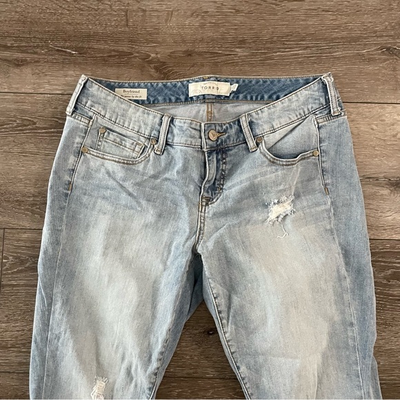 TORRID Crop Boyfriend Jean - Vintage Stretch Light Wash Size 12 Lace Underlay - Picture 8 of 13